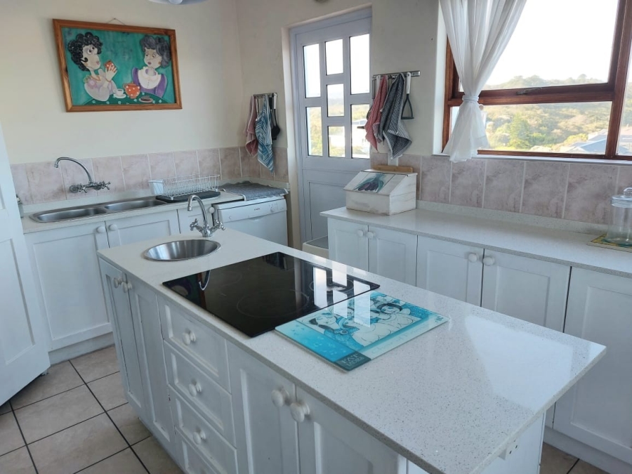 6 Bedroom Property for Sale in Cola Beach Western Cape